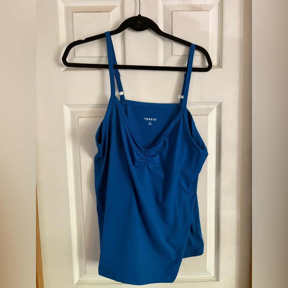 Torrid Blue athletic never worn Fitted Sleeveless Camisole